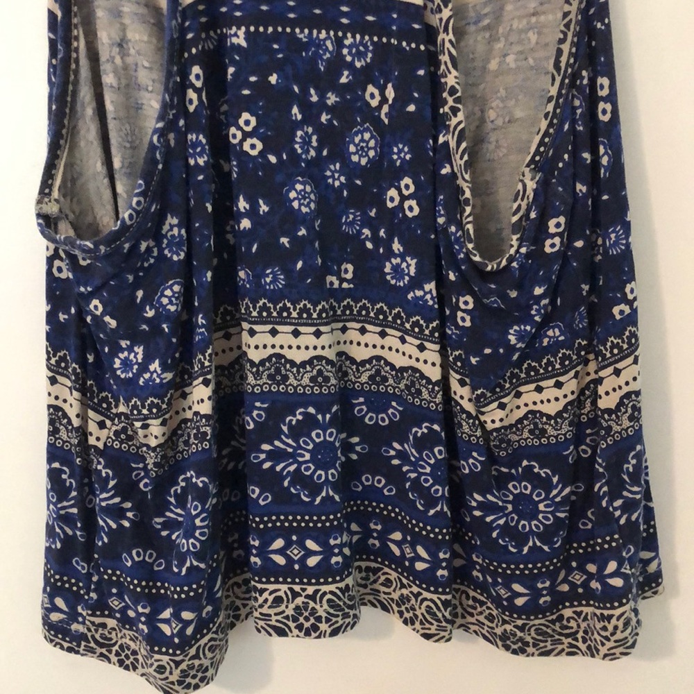 Forever 21 Patterned Crop Top